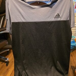 Adidas Men's Two-Tone Gray and Black Tee